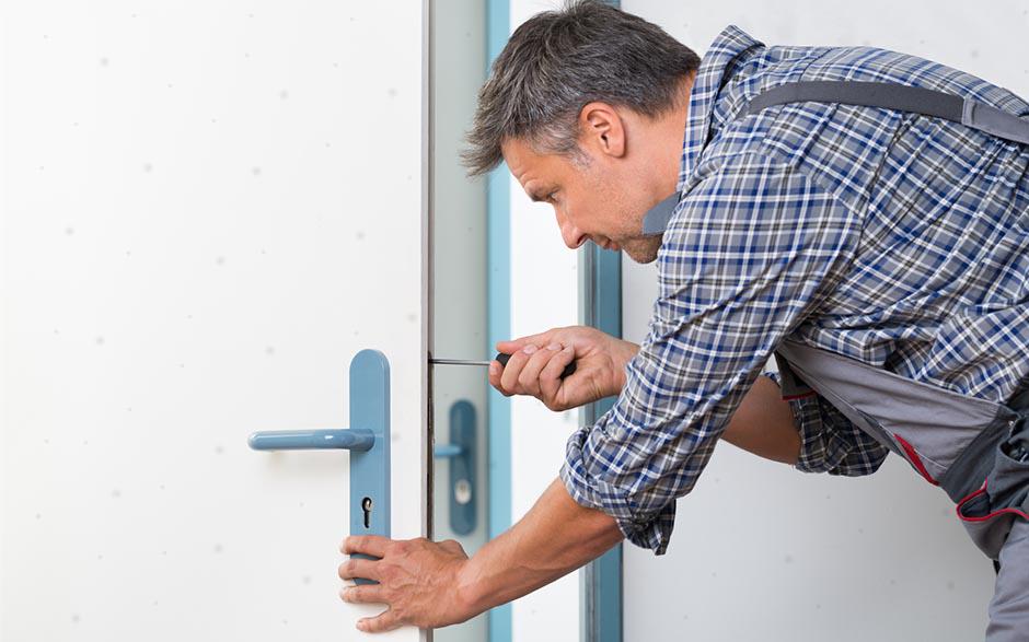 cout intervention serrurier Égly